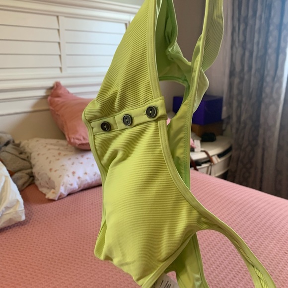 L *Space Ribbed Robbie Bikini Top NWT Mojito Large - Picture 3 of 5